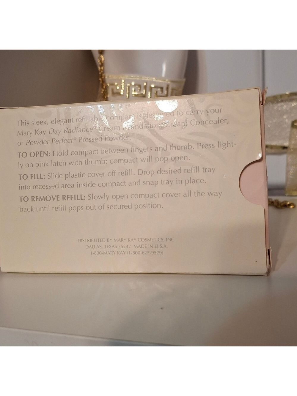 Mary Kay Pink Refillable Mirrored Compact New In Box - Picture 2 of 5